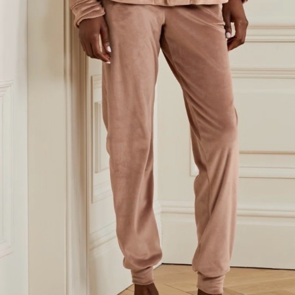 SKIMS Velour Tan Joggers